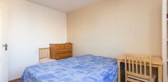 Room in a Shared House, Sambrook House, E1 - Photo 2