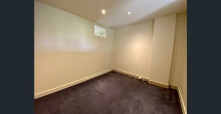 Two bedroom apartment, unit, townhouse & warehouse - Photo 2