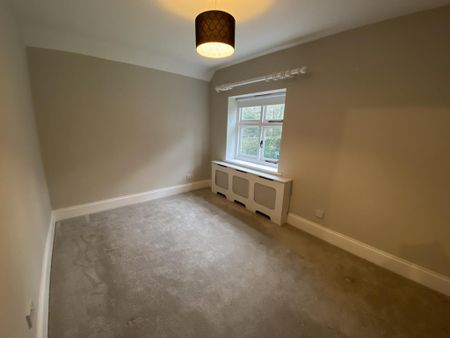 4 bedroom detached house to rent - Photo 5