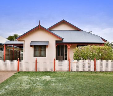 Three Bedroom Cottage in Douglas - Photo 1