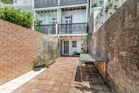 142 Paddington Street - Photo 3