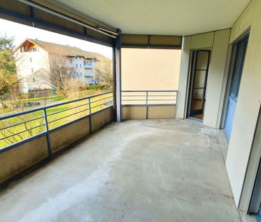 Schöne 3.5 Zimmerwohnung mit grossem Balkon - Photo 1