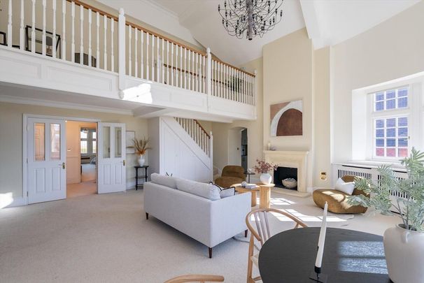 3 bedroom flat to rent - Photo 1