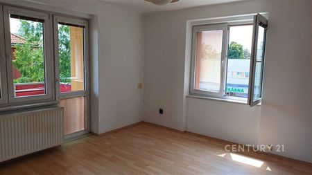 Dlouhodobý pronájem slunného bytu 3+kk o rozloze 61 m - Photo 2