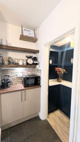 3 bedroom terraced house to rent - Photo 4