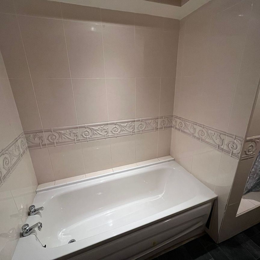 Long Oaks Court, Sketty, Swansea SA2 0QH - Photo 1