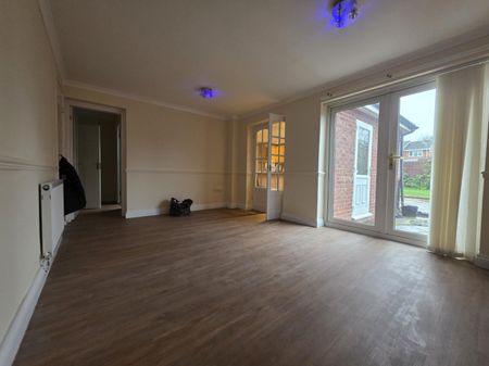 4 bedroom house to rent - Photo 2