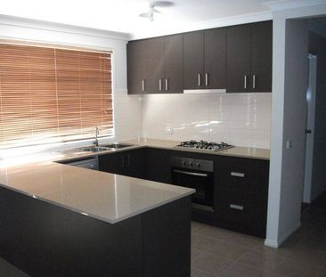 11 Evergreen Way, Shepparton - Photo 2