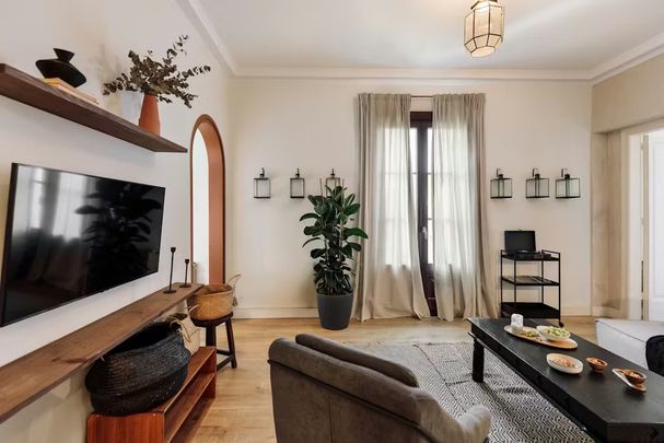 Carrer de Villarroel, Barcelona, Catalonia 08011 - Foto 1