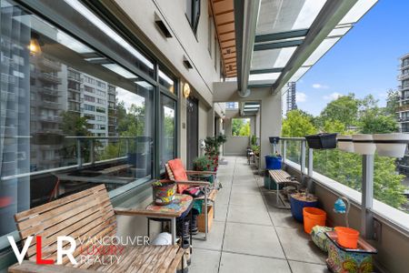 Penthouse in Downtown Vancouver, British Columbia - Photo 4