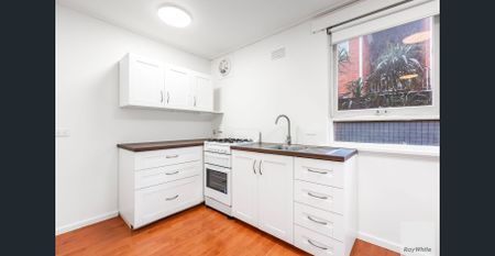 Freshly Updated Living in Brunswick West - Photo 4