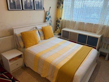 Walmer House, Bury Street, Edmonton, N9 - Photo 3