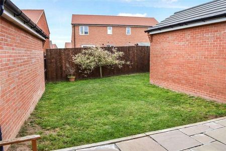 Centenary Way, Copcut, Droitwich Spa, Worcestershire, WR9 - Photo 4
