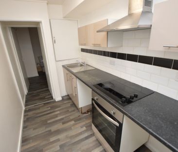 1 Bedroom Ground Floor Flat - Photo 4