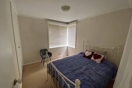 1/1 Omeo Court, 3165, Bentleigh East Vic - Photo 3