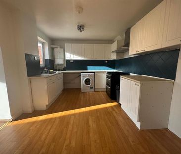 3 bedroom terraced house to rent - Photo 5