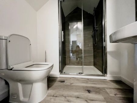 room 6 - Photo 4