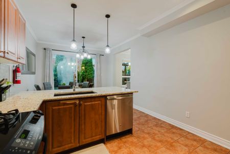 For Lease - 120 Portage Avenue, Richmond Hill, Ontario - Photo 3