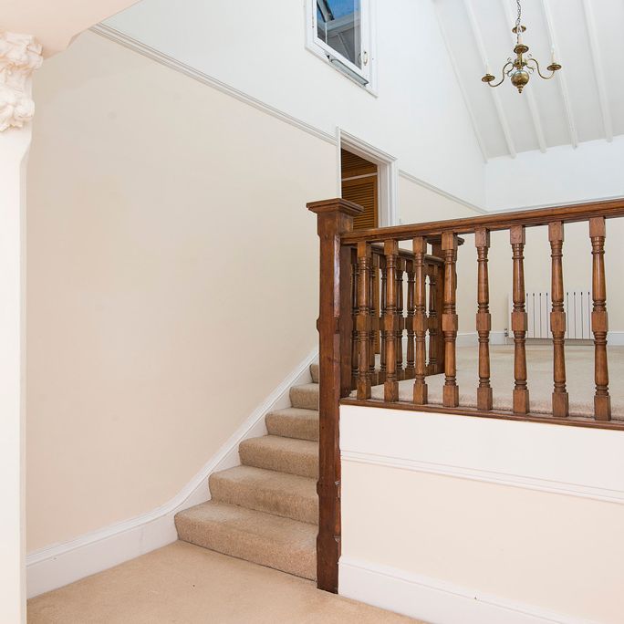 Glencairn House, SW19, London - Photo 1