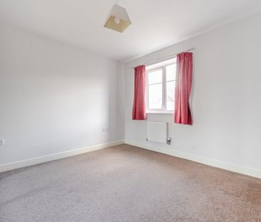 Oxlade Drive, Slough, Berkshire,SL3 - Photo 2