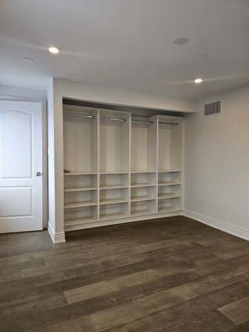 For Lease - 2084 Hunt Crescent, Burlington, Ontario - Photo 5