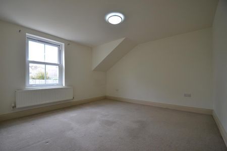 Princes Road, Earlswood, RH1 6JQ - Photo 2