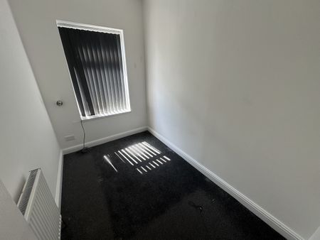 17, Vine Street, Preston - Photo 2