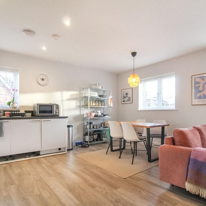 2 bedroom apartment to rent - Photo 1