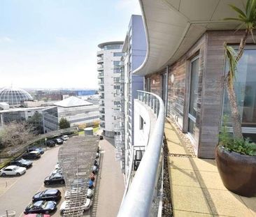 Lexicon Apartments, Mercury Gardens, Romford, RM1 - Photo 4