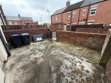 2 bedroom terraced house to rent - Photo 5