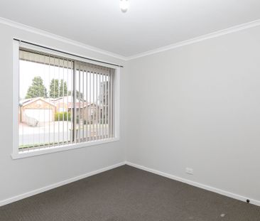 Spacious 3-Bedroom Family Home in Mill Park - Photo 3