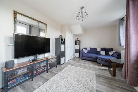 2 bedroom maisonette to rent - Photo 3