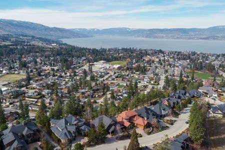 Piece of Paradise with a pool - Photo 4