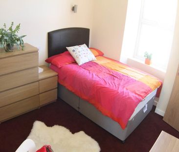 Flat 2, Seion Chapel Ambrose Street - Photo 4