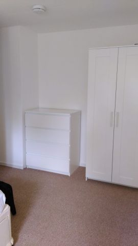 Northumberland Ave NA - Room 3 - Photo 2