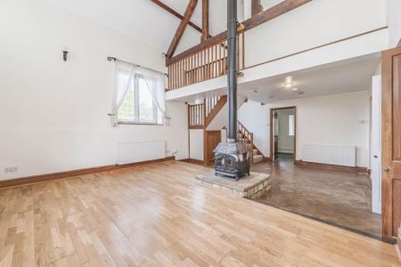 3 bedroom detached house to rent - Photo 2