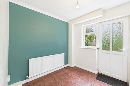 3 bedroom end of terrace house to rent - Photo 4