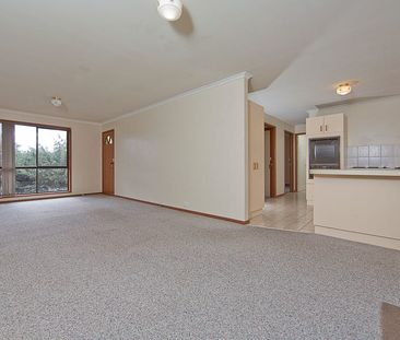 5A Noarlunga Crescent, Bonython ACT 2905 - Duplex For Rent | Domain - Photo 6