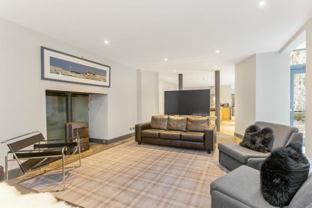 3 bedroom flat to rent - Photo 2