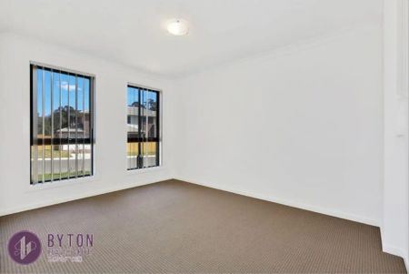 “Spacious Double Story Family Home in Schofields for Rent!” - Photo 3
