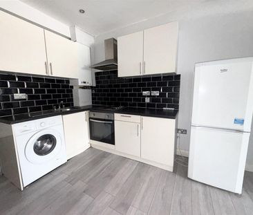 1 Bedroom Flat To Let - Photo 1