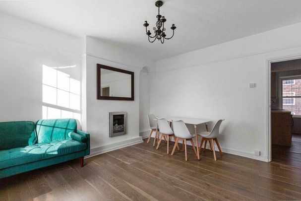 3 bedroom flat to rent - Photo 1