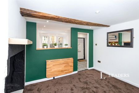 2 bedroom cottage to rent - Photo 2