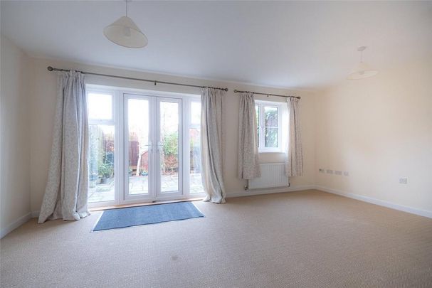 4 bedroom terraced house to rent - Photo 1