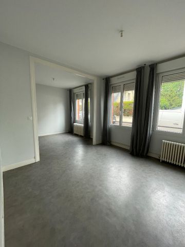 Location Appartement 4 pièces 67m² - Photo 2