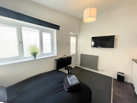 Rooms Available, Southcote Road - 5 - Photo 2