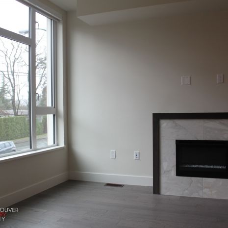 Townhouse in Vancouver West Side, BC - Photo 1