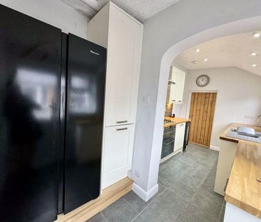 3 bedroom terraced house to rent - Photo 3