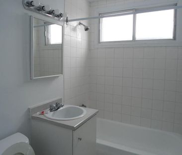 4 1/2 Alouer St.Michel - Photo 2
