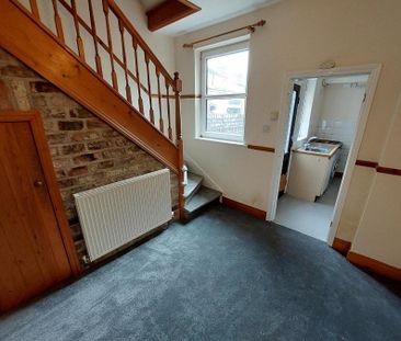 2 bedroom terraced house to rent - Photo 6